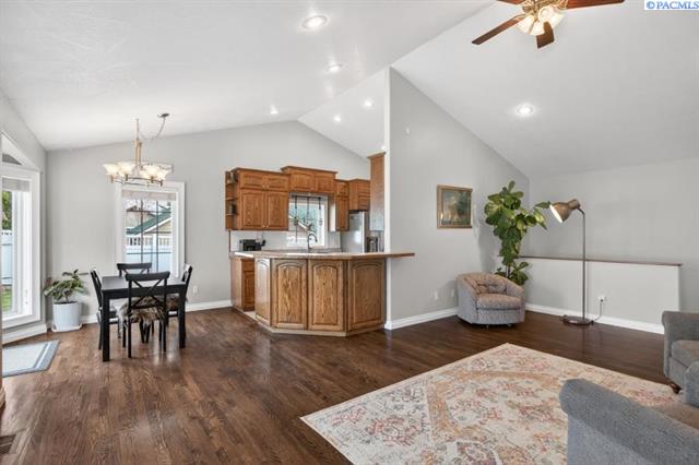 291745-de3a6a4e-b047-421e-941e-9fe014b18484