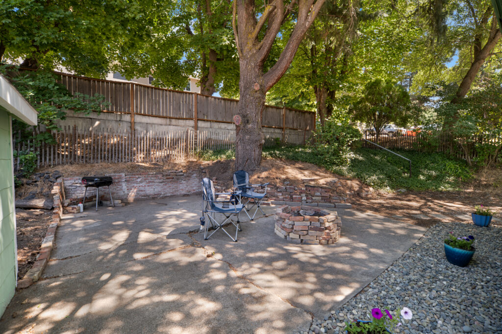 P1245446